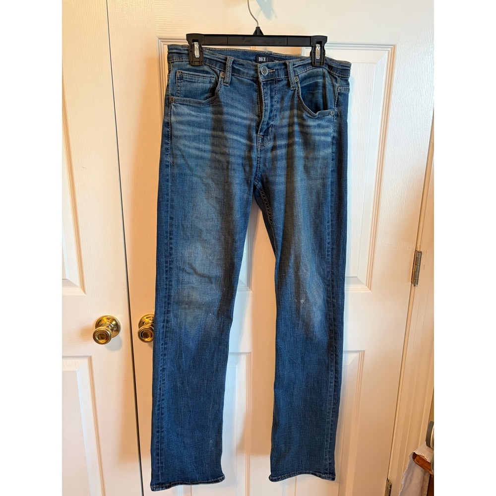 BKE Tyler Straight Leg Jeans Mens 32x34 Medium Wash Stretch Denim Classic Fit